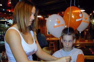 File:I Heart Hooters.jpg