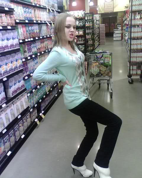 File:Kotakoti dakota rose ostrenga no shoop disgusting thin hair.jpg