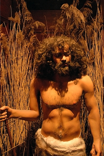 File:Cavemanlivevideo.jpg