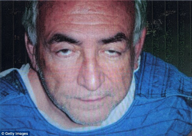 File:Dominique Strauss Kahn Le Perv constrained in prison.jpg